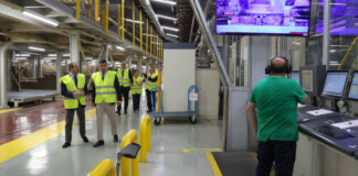 Carlos Mazón visita la empresa Cartonajes Levante en Picanya