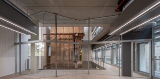 Interior del edificio de la Farinera donde se instalará Microsoft