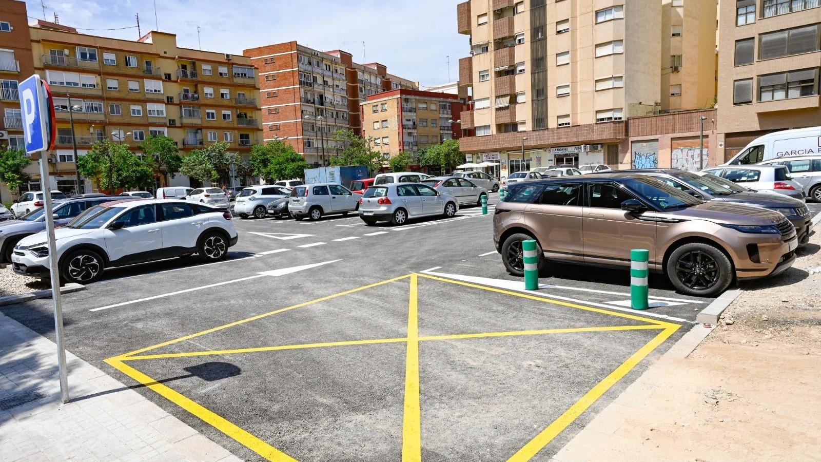 Nuevo aparcamiento provisional en el barrio de Soternes, València.