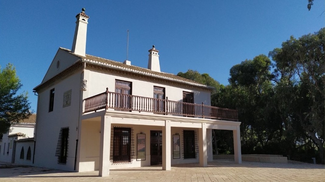 Vista exterior de la Casa Forestal de la Devesa en Valencia