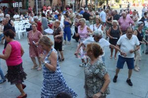 dia-los-abuelos-baile-mayores-torrent