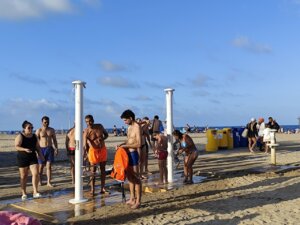 duchas-municipales-playa-la-patacona-alboraya