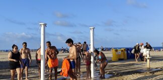 duchas-municipales-playa-la-patacona-alboraya