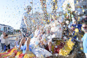 Celebración de las fiestas de Sant Roc en Paiporta con confeti y alegría