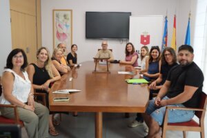 FIRMADA LA RENOVACIÓN DE LA NUEVA CONCESIÓN DE PARADAS Y DEL BAR DEL MERCADO MUNICIPAL DE ALAQUÀS. FIRMADA LA RENOVACIÓN DE LA NUEVA CONCESIÓN DE PARADAS Y DEL BAR DEL MERCADO MUNICIPAL DE ALAQUÀS.