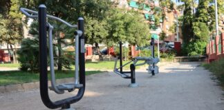 Módulos biosaludables en un parque de Burjassot para hacer ejercicio al aire libre.
