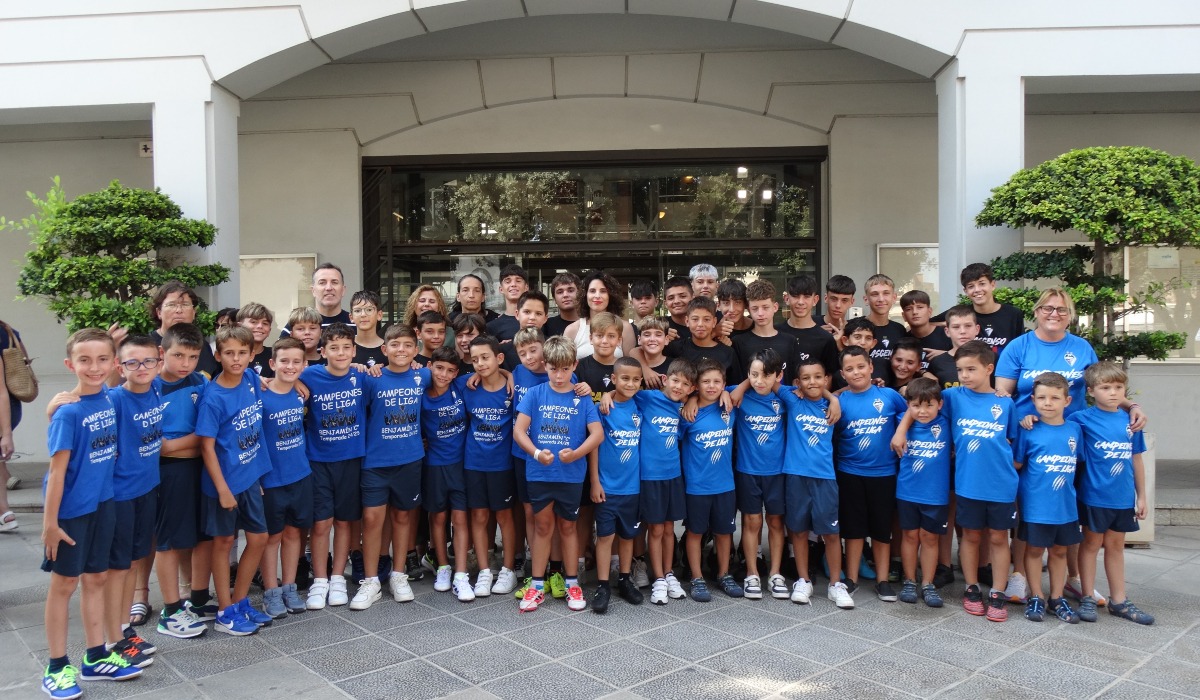 recepcion-y-homenaje-a-los-y-las-deportistas-de-la-ud-quart-de-poblet