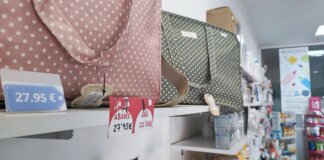 se-han-repartido-entre-los-comercios-de-quart-de-poblet-etiquetas-con-las-palabras-abans-y-ara