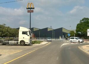 Vista de la construcción de un nuevo itinerario para vianants en Silla
