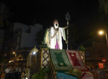 Miles de vecinos y vecinos disfrutan de la espectacular Gran Nit Mora de Paterna capitaneada por Abbasies La Capitanía de Abbasies enciende Paterna en una espectacular Gran Nit Mora