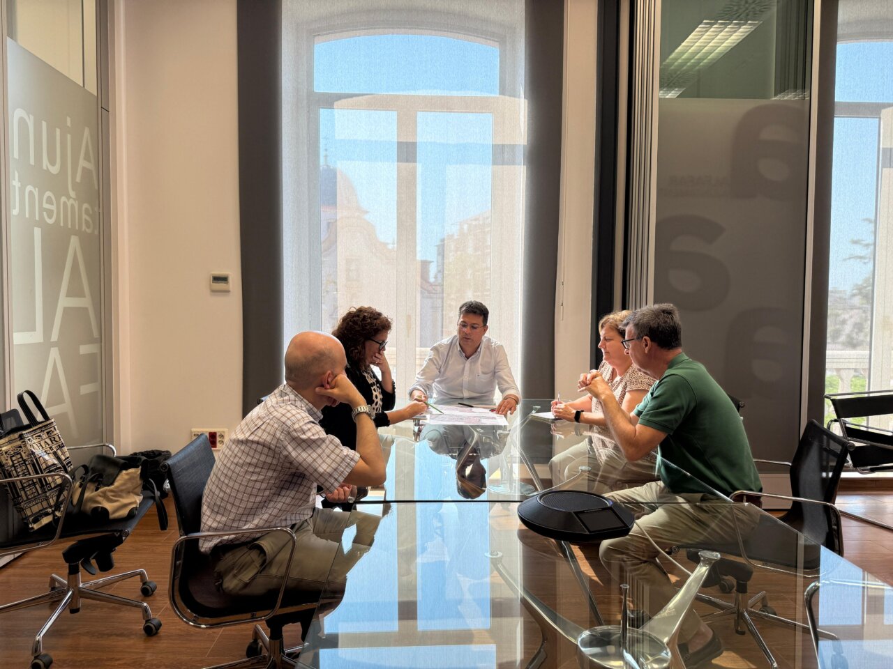 Alfafar avanza en la mejora de
infraestructuras clave tras la reunión
con la directora general de
Urbanismo e Infraestructuras, Mª
José Martínez Ruzafa