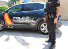 Detenido en València un hombre por atacar con una botella a otro que se negó a darle un cigarrillo