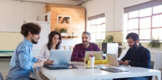 València crea en colaboración con la Universitat de València la Cátedra de Emprendimiento para retener talento y atraer inversión