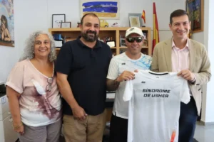 Mario Raúl Martínez con camiseta de síndrome de Usher en Burjassot