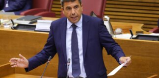 Carlos Mazón durante su intervención en Les Corts en el Debate de Política General 2025