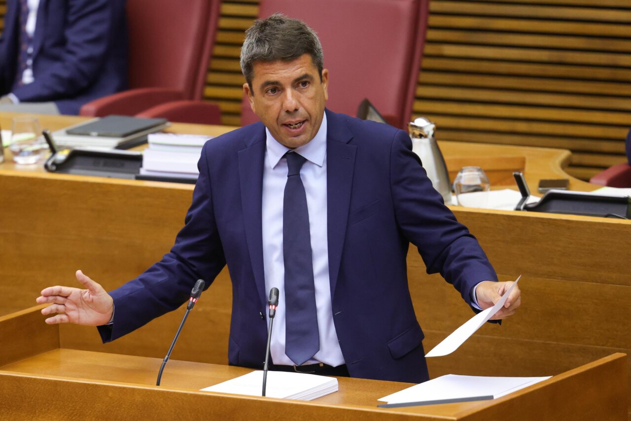 Carlos Mazón durante su intervención en Les Corts en el Debate de Política General 2025