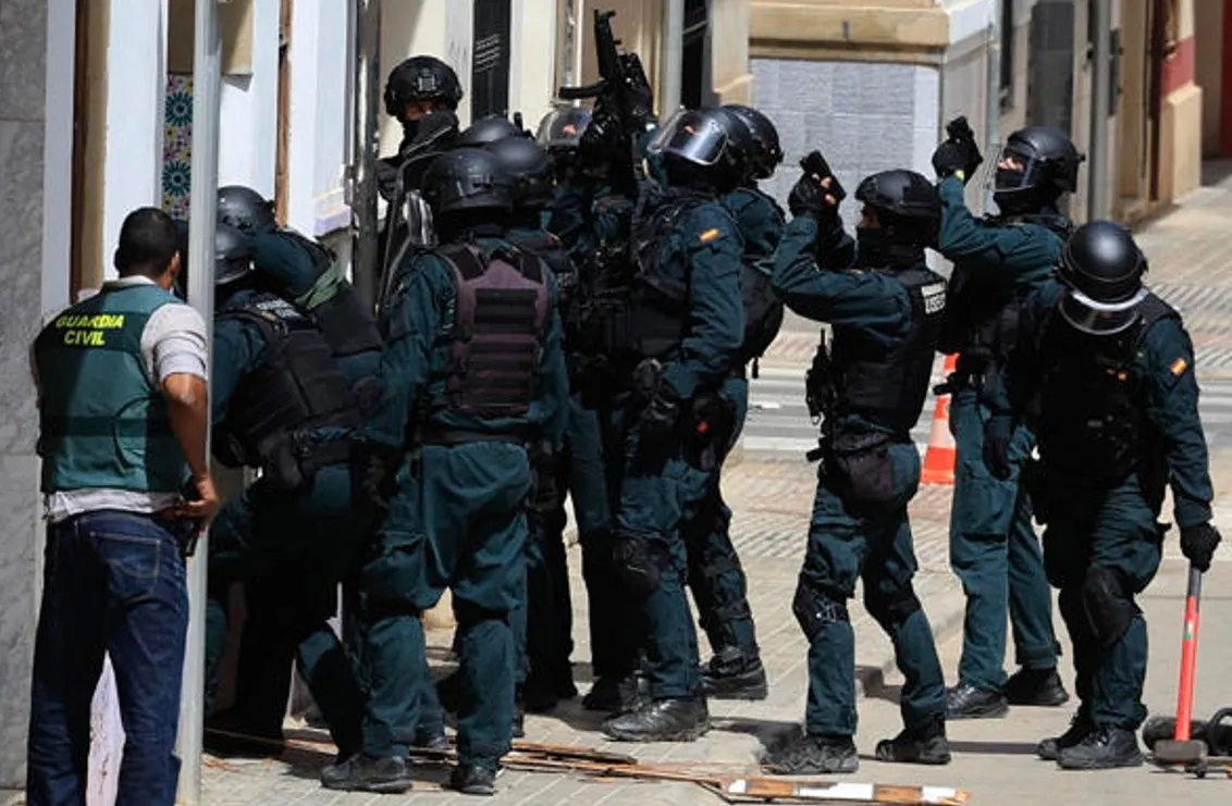 cerco policial alfafar guardia civil