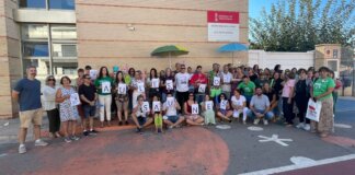 Alumnado, profesorado y familias del IES Rafelbunyol protestan por las altas temperaturas y la falta de personal