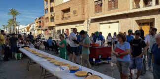 Participantes en el concurso de tortillas en Rafelbunyol
