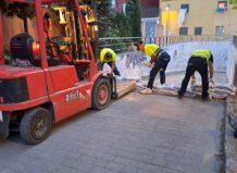 La alerta por lluvias obliga a varios municipios de l'Horta a suspender también las clases este martes 30 efectivos-de-brigada-municipal-y-limpieza-trabajan-en-medidas-de-prevencion-ante-posibles-inundaciones