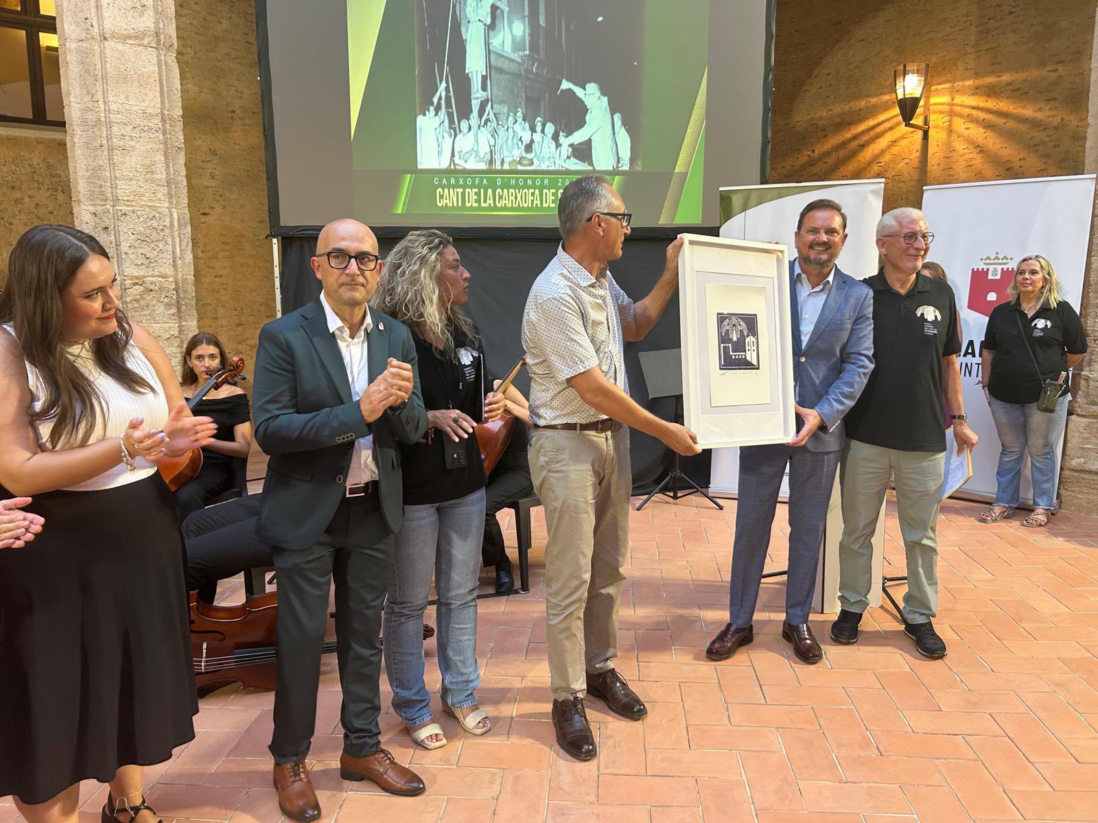 Acto de entrega del premio Carxofa d'Honor en Alaquàs