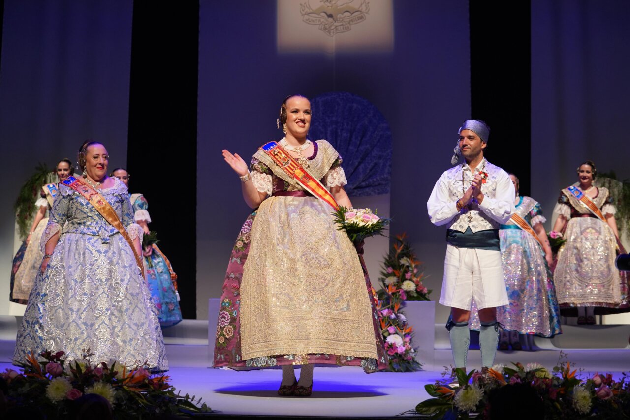 exaltacion-y-presentacion-de-la-fallera-mayor-de-paterna-rocio-navarro.