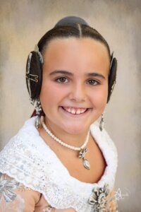 LOLA LÓPEZ MORALES i a la seua comissió Falla Felipe Bellver - Mare Ràfols