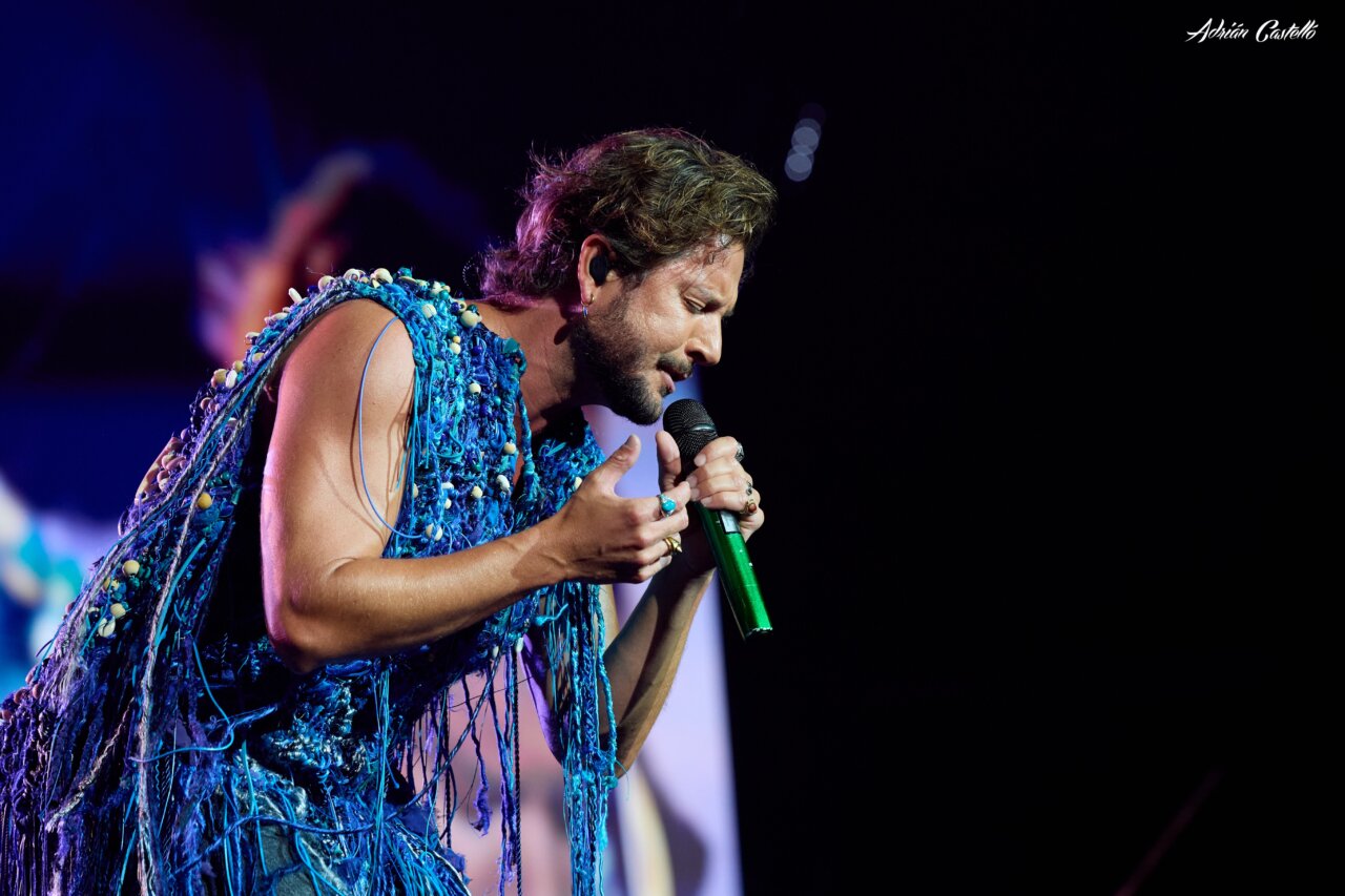 Manuel Carrasco en Concierto (Roig Arena) - Foto: @adriancastellofotografo