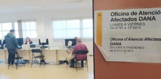 Interior de la oficina de atención a afectados por DANA en Valencia