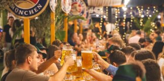 Valencia se convierte, por tercer año, en la capital de la cerveza con la celebración del Oktoberfest Paulaner