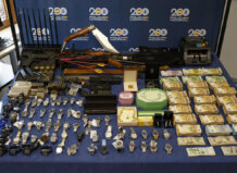 Vista general de la exposición del material incautado en la macrooperación contra el narcotráfico en Valencia.