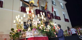 Sagredo propone al Santísimo Cristo de la Fe como Insignia de Oro de la Villa