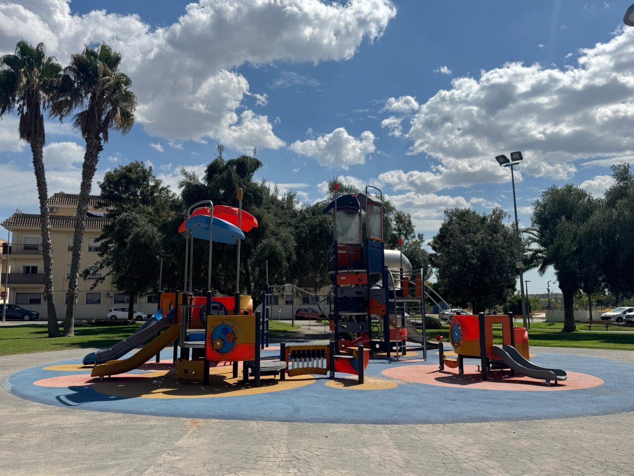 zona-de-juego-infantil-en-paterna-en-el-barrio-santa-rita