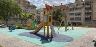 zona-de-juego-intantil-en-el-barrio-bovalar-de-paterna.