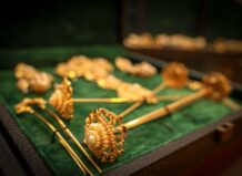 Pintes y adreços dorados para las Falleres Majors de Torrent 2026