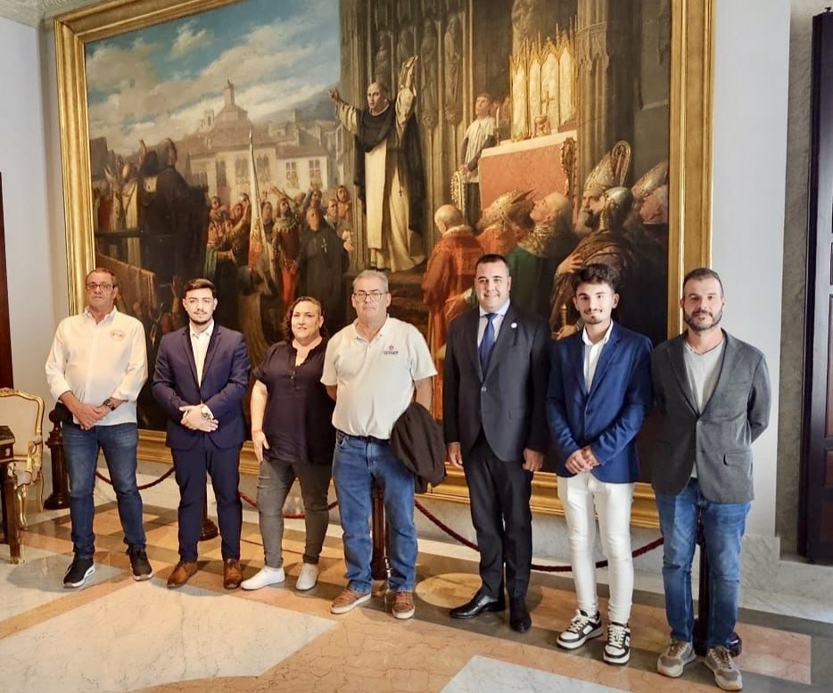 El alcalde de El Puig y representantes en el Congreso defendiendo los Bous al Carrer