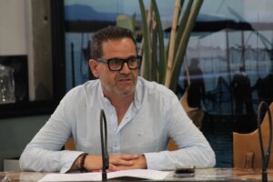 El alcalde de Sedaví, Jose Francisco Cabanes, en una reunión