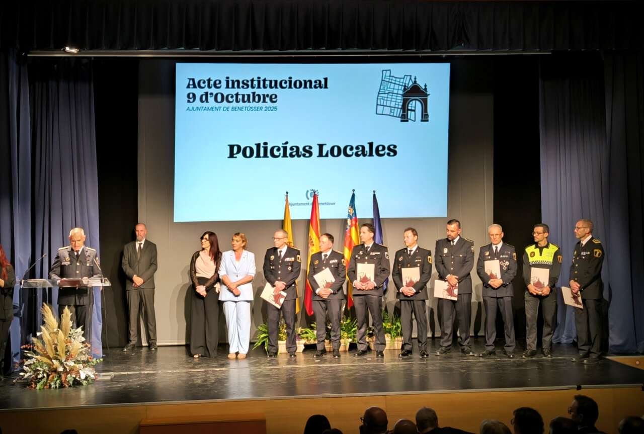 Benetússer rinde homenaje a la solidaridad tras la riada en un emotivo acto institucional por el 9 d’Octubre