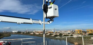 València instala seis cámaras y un radar para vigilar el caudal del nuevo cauce del río Túria Instalación de cámaras de videovigilancia en el cauce del río Túria