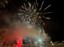 Fuegos artificiales iluminando el cielo de Quart de Poblet