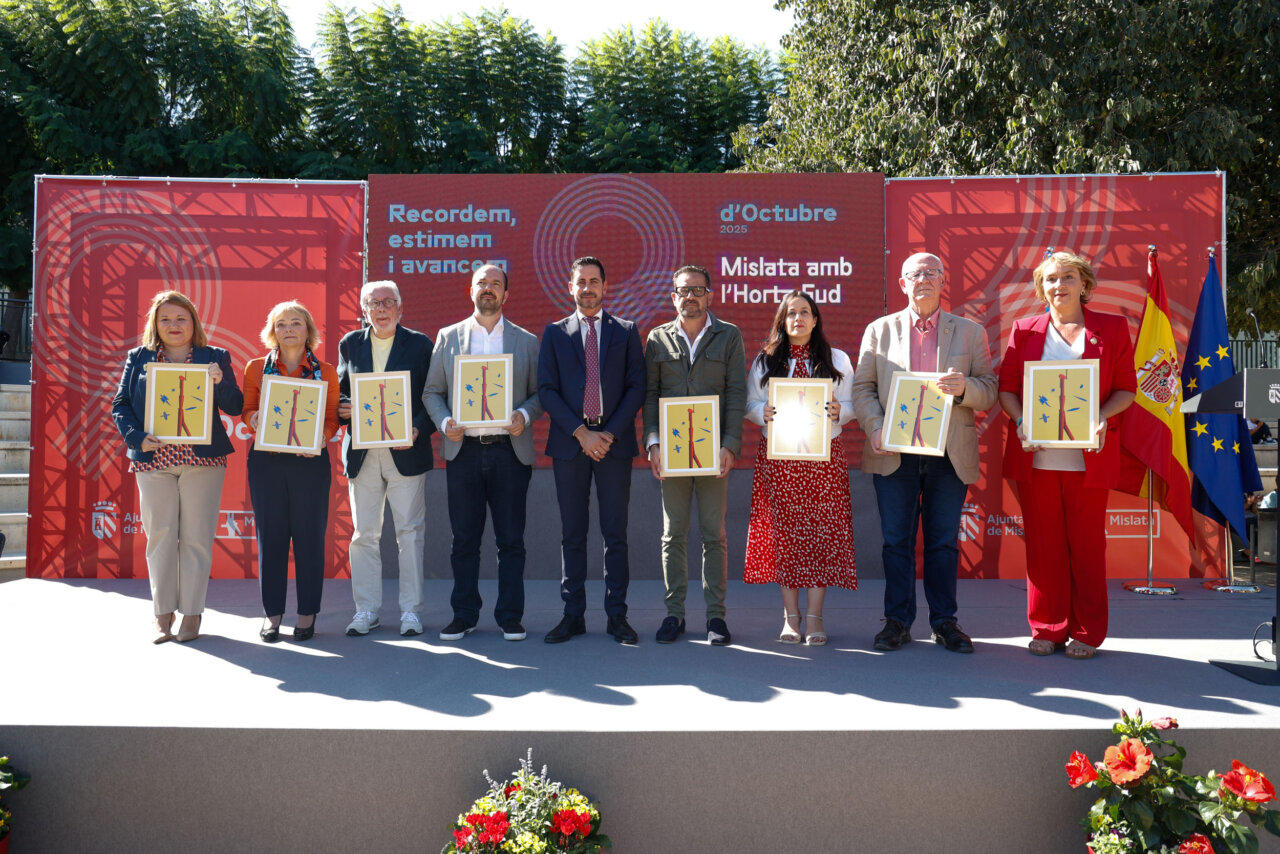 La Unión Musical, la falla Creu i Mislata, la actriz Empar Ferrer y Pepe Montañana, a título póstumo, reciben las Distinciones Honoríficas de Mislata