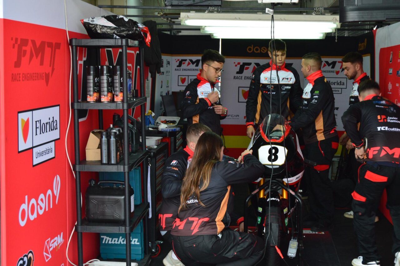 Florida Moto Team gana MotoStudent 2025 con un prototipo pionero de combustión sostenible Florida Moto Team gana MotoStudent 2025 con un prototipo pionero de combustión sostenible