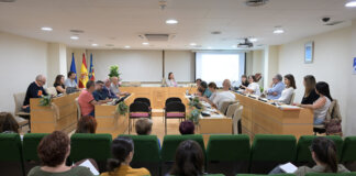 Reunión del Grupo Motor de Acción Comunitaria en Salud en Paiporta.