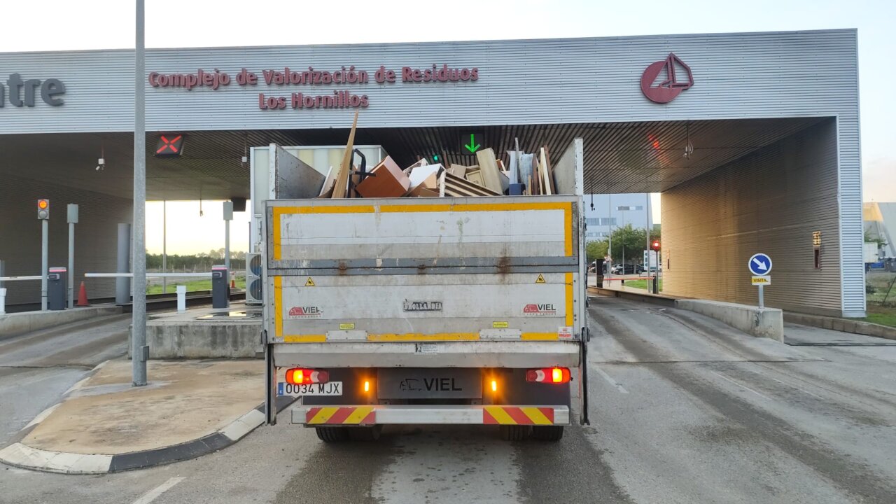 muebles abandonados Xirivella