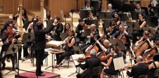 La Orquesta de València durante un concierto en el Auditori de Les Arts.
