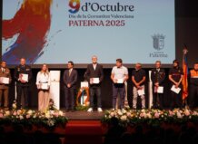 Paterna galardona la solidaridad de vecinos, entidades y empresas que ayudaron a municipios afectados por Dana Ceremonia de entrega de diplomas en Paterna por solidaridad tras la Dana.