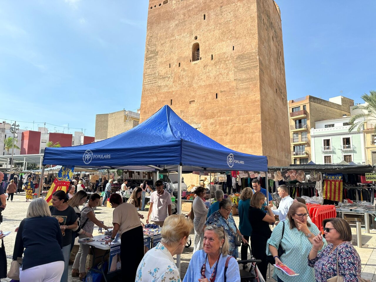 PP Torrent reparto de senyeras