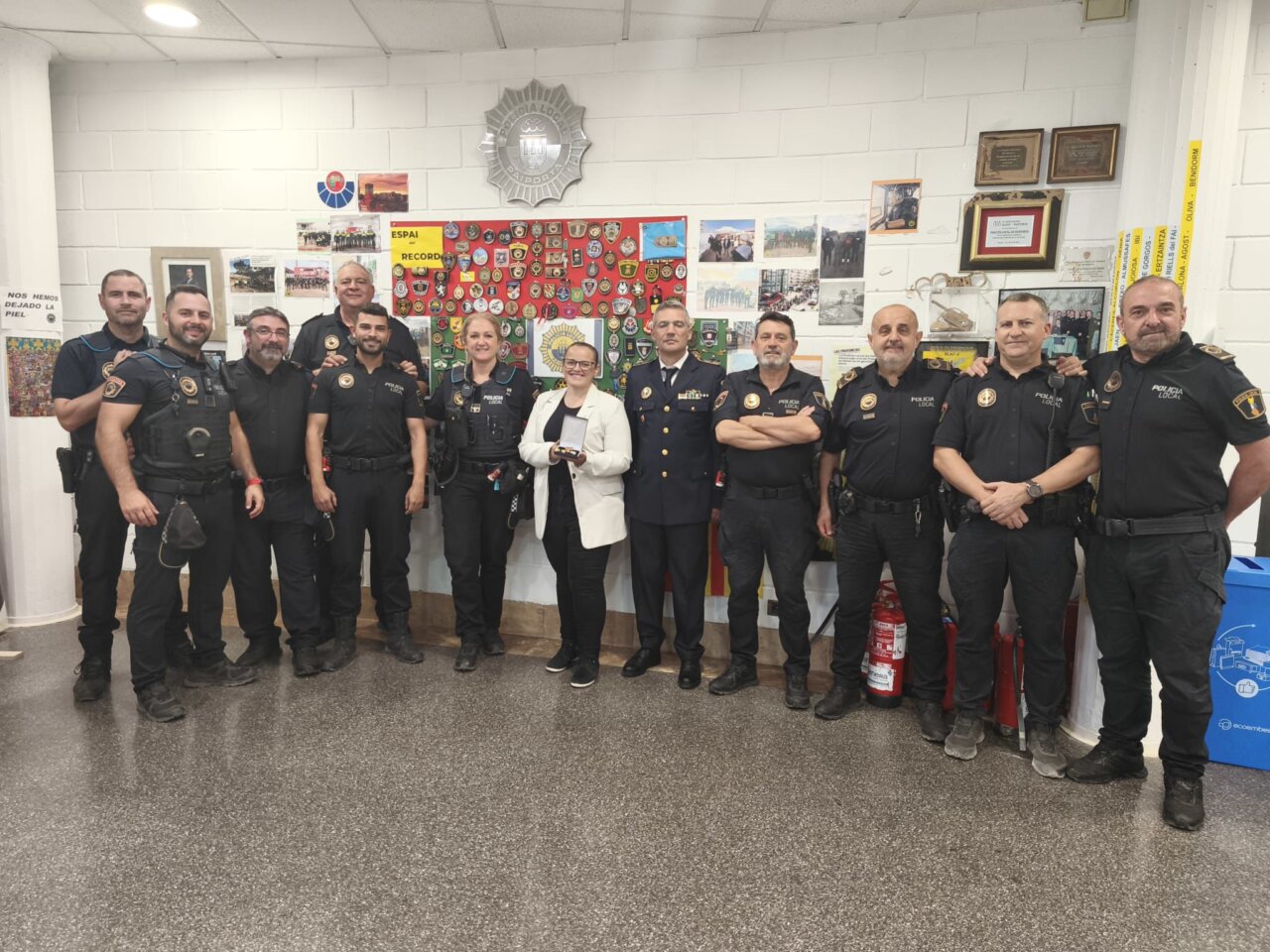 Grupo de policías locales en Paiporta durante la entrega de la Medalla al Mérito Policial Colectiva Grupo de policías locales en Paiporta durante la entrega de la Medalla al Mérito Policial Colectiva