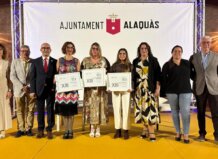 Alaquàs festeja el 9 de octubre premiando el esfuerzo y talento de Laura Sena, CADA y Aitana Gómez Entrega de premios en la gala del Castell d’Alaquàs