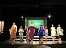 Las Falleras Mayores 2025 de Catarroja se despiden entre emoción dando paso a las representantes de 2026